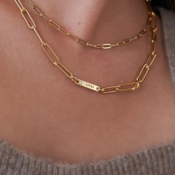 Oak and Luna IVY NAME PAPERCLIP CHAIN NECKLACE WITH DIAMOND - GOLD VERMEIL - Picture 3 of 9